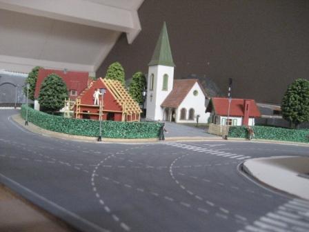 19_Zicht op dorpje vanaf station.JPG