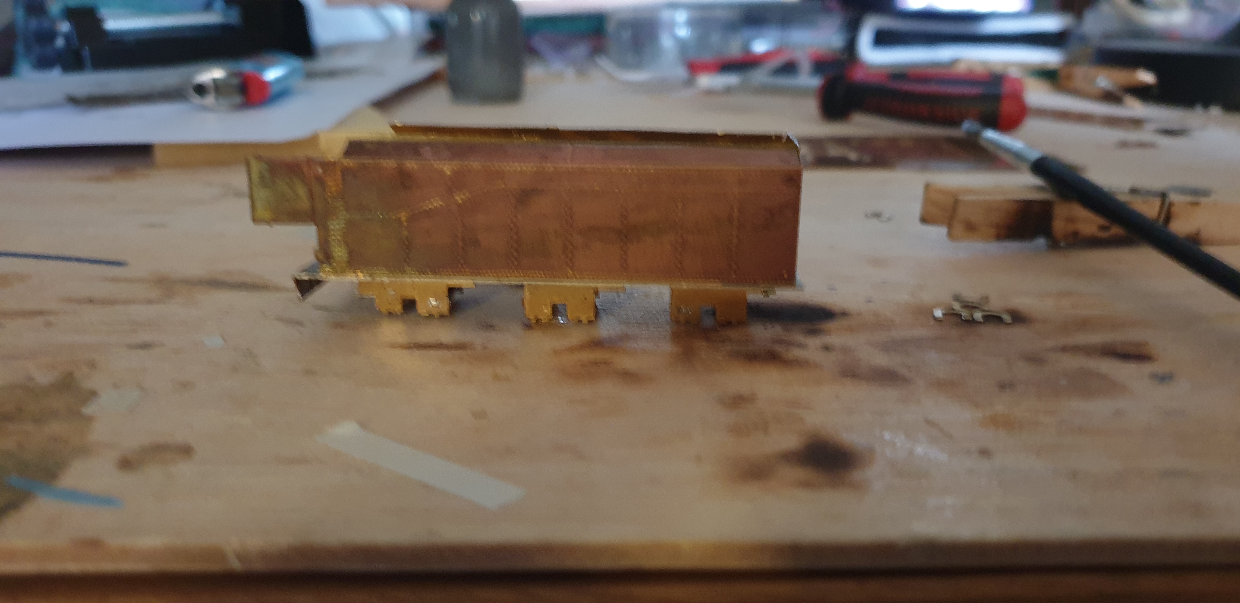 onderstel met een deel van bovenbouw (zit nog los)